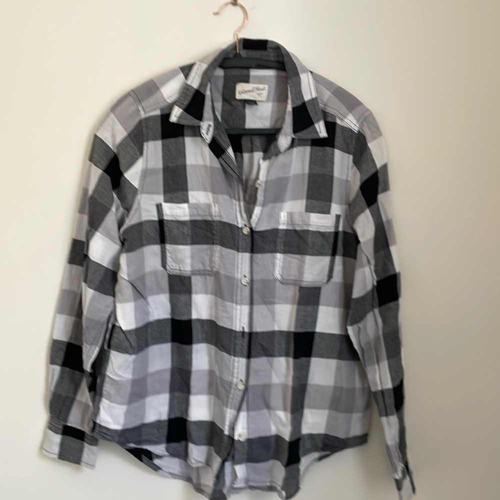 Universal Thread black and gray flannel